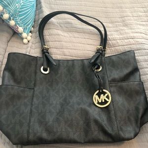 Michael Kors pocketbook